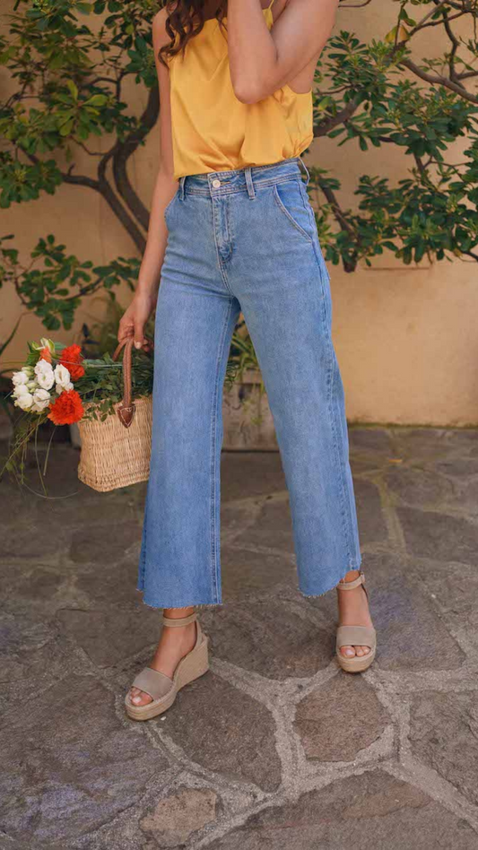 Cindy wijd uitlopende jeansbroek licht blauw - wijd uitlopende jeans licht blauw | Fabrique François