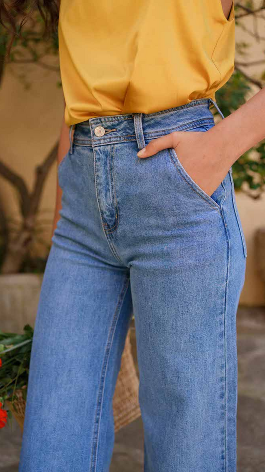 Cindy wijd uitlopende jeansbroek licht blauw - wijd uitlopende jeans licht blauw | Fabrique François