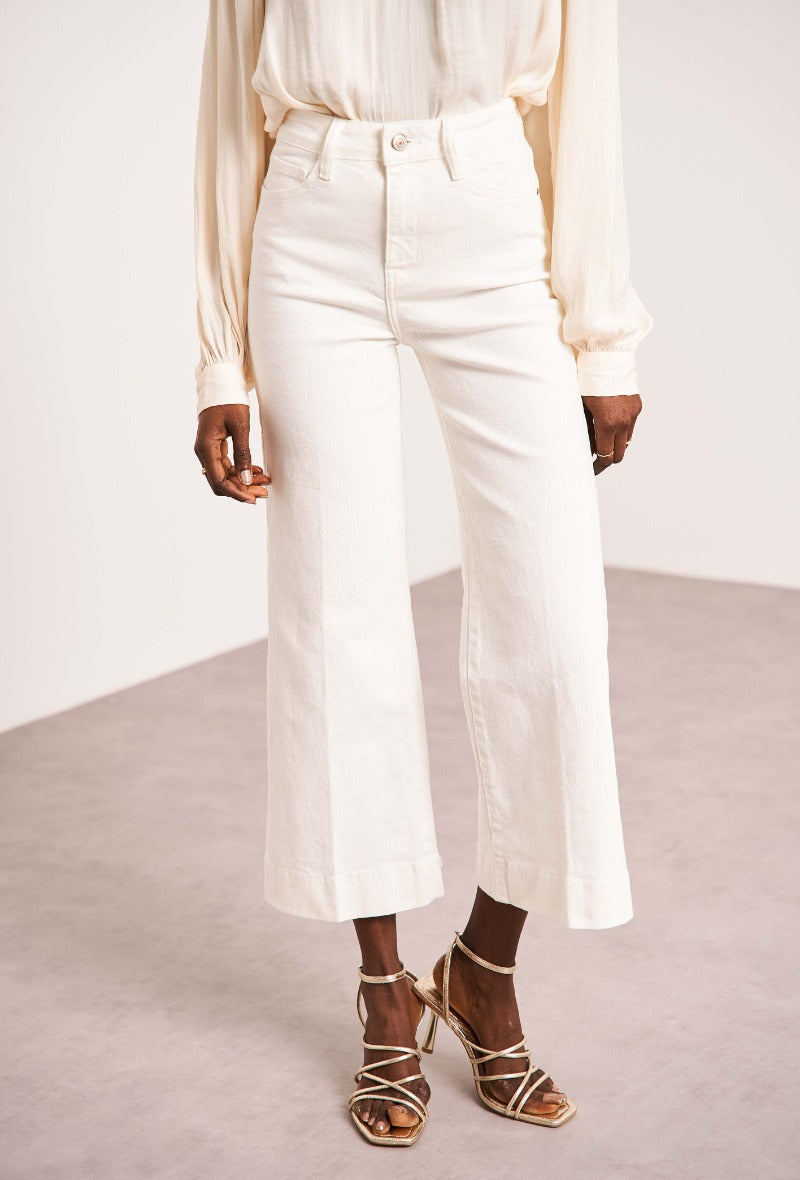 Cindy wijd uitlopende jeansbroek wit