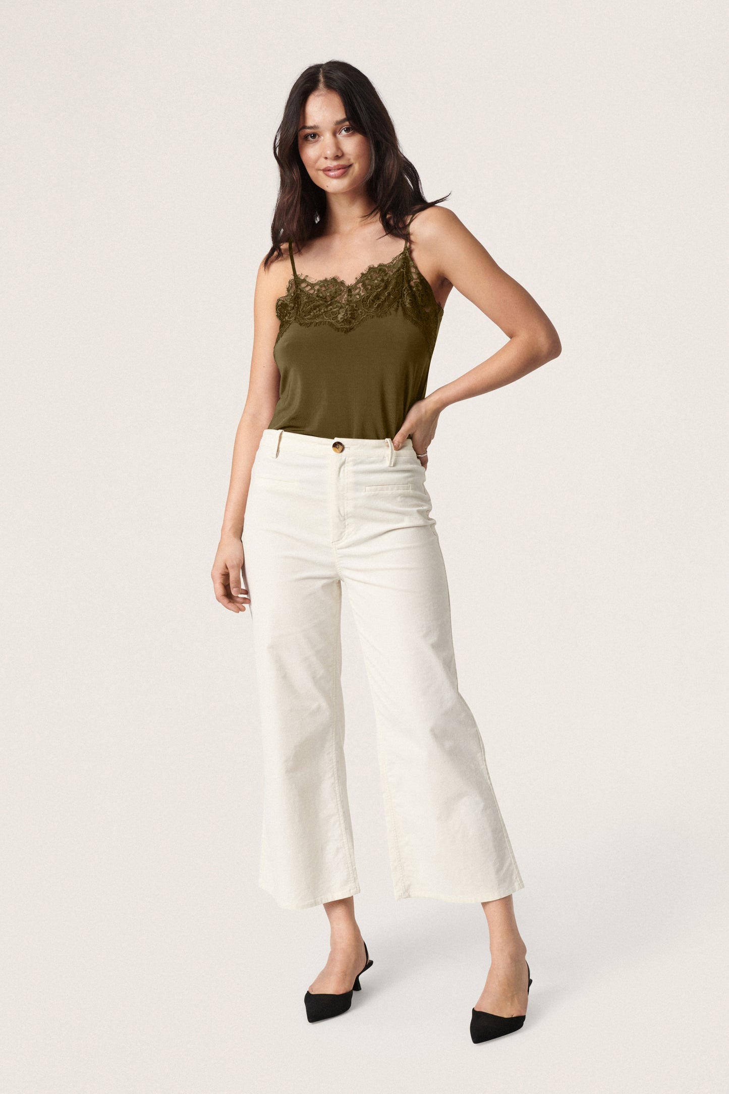 Clara Singlet Beech