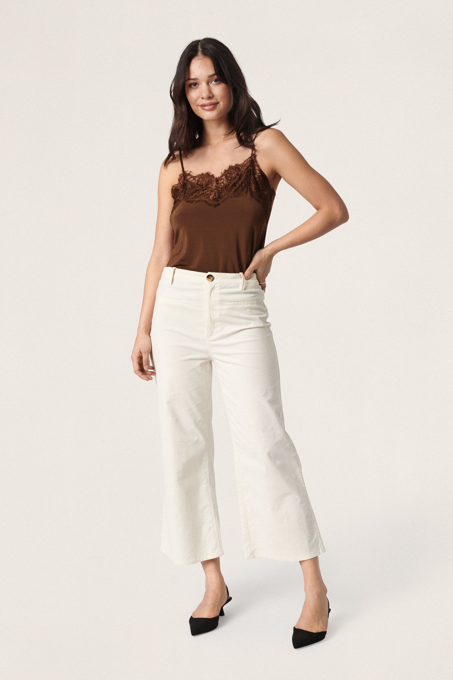Clara Singlet Desert Palm
