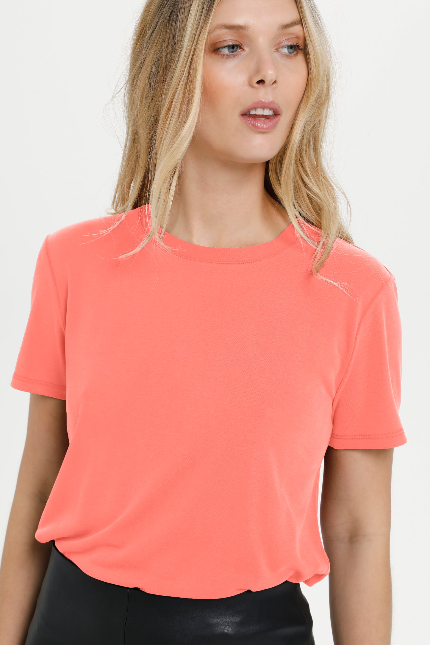 Columbine crew-neck T-shirt SS T-shirts Porcelain Rose