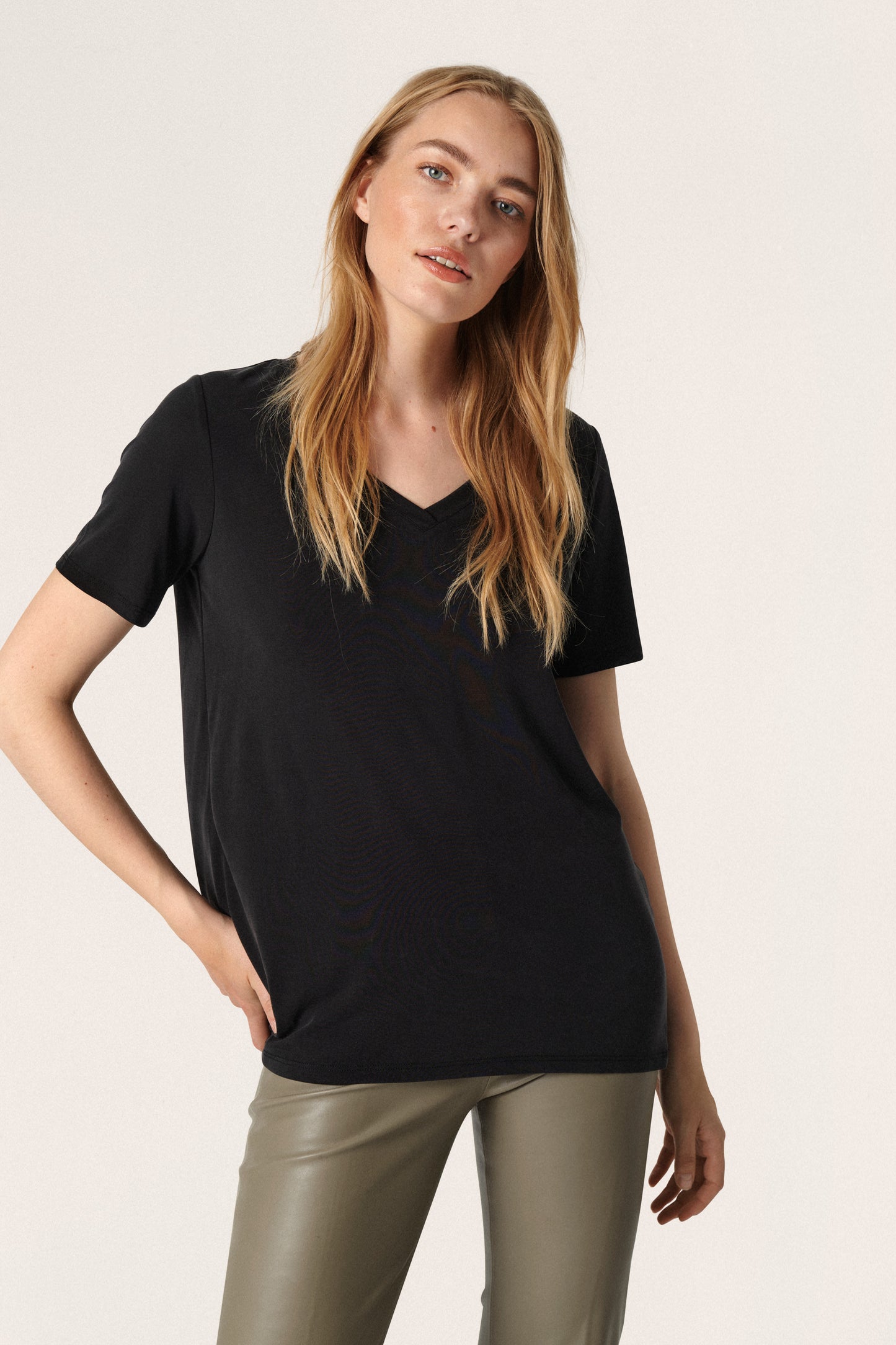 Columbine Oversize T-shirt SS T-shirts Black