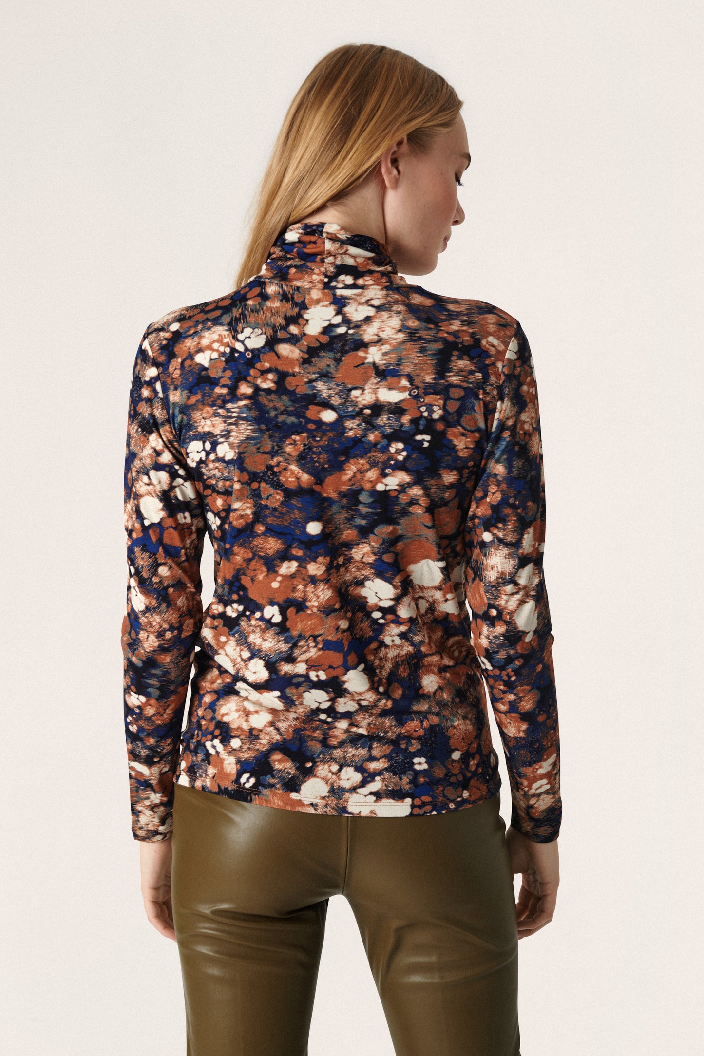 Hanadi Printed Rollneck LS Night Sky Splash Print