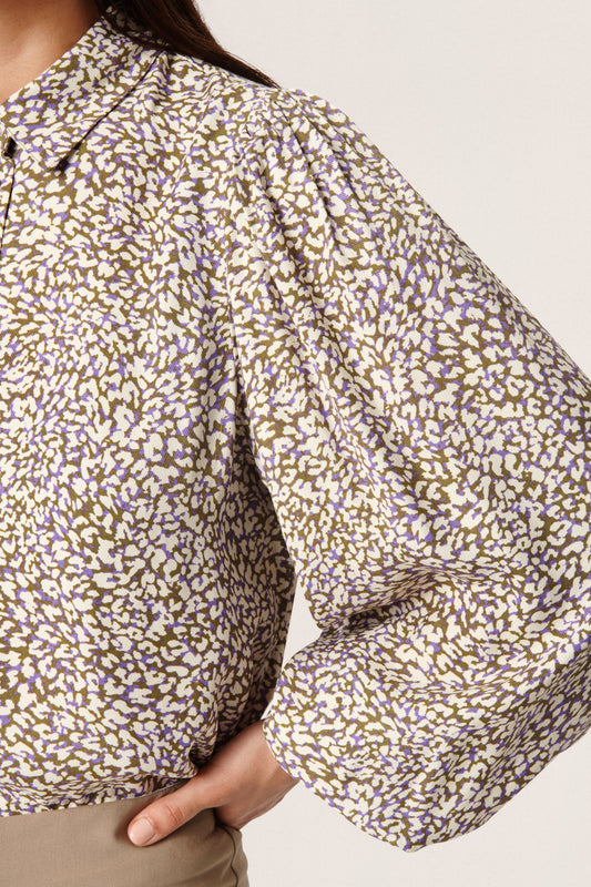 Moie Shirt LS Shirts/Blouses Purple Animal Print