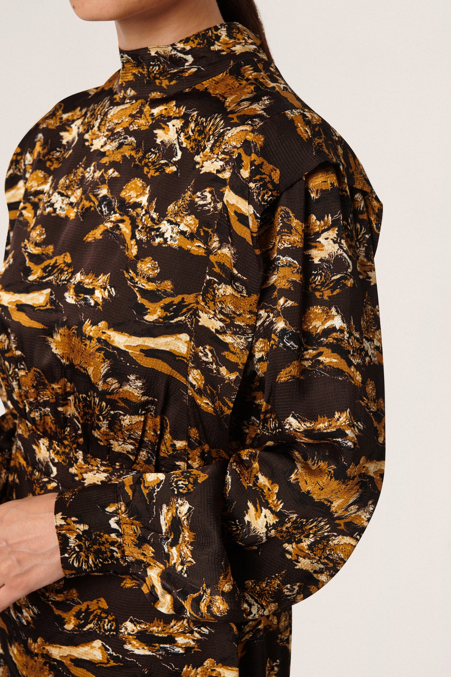 Soaked in Luxury Aisha Dress STUDIO Dresses Black Mountain Print