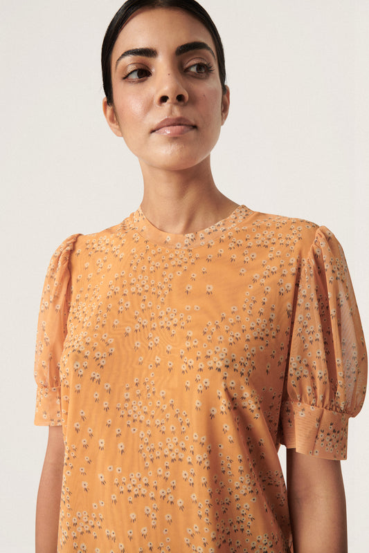 Soaked in Luxury Aldora Top SS T-shirts Golden Nugget Small Flower
