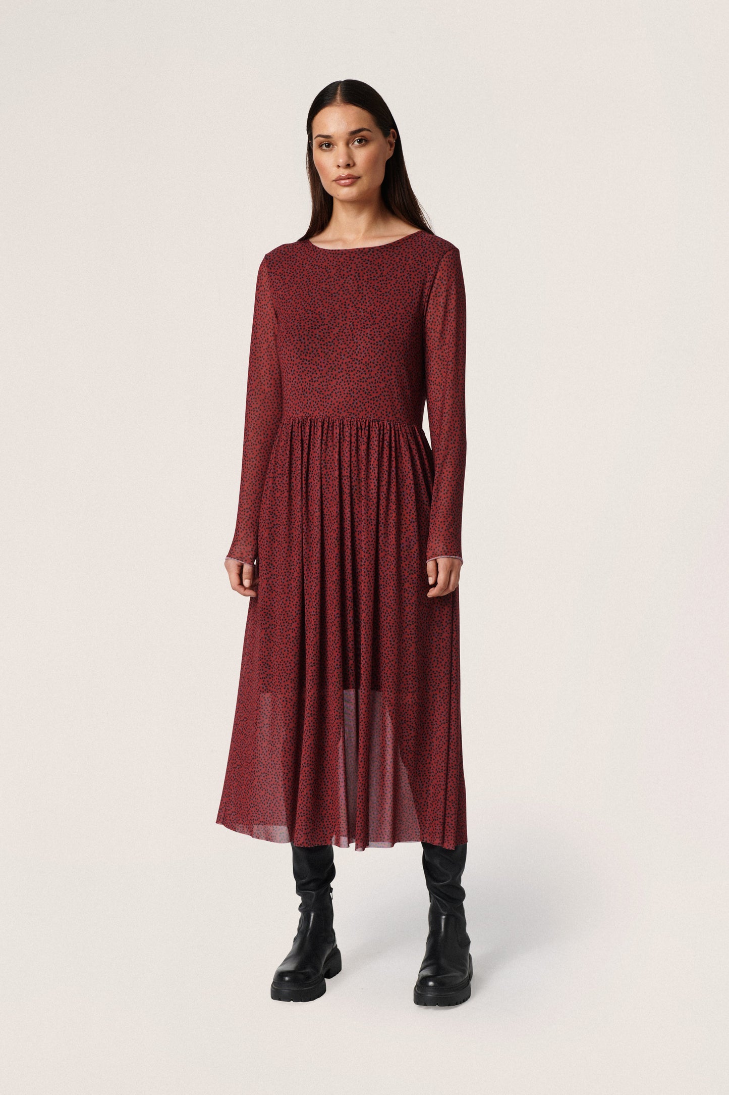 Soaked in Luxury Almira Dress LS Dresses Rhubarb Leaf Print