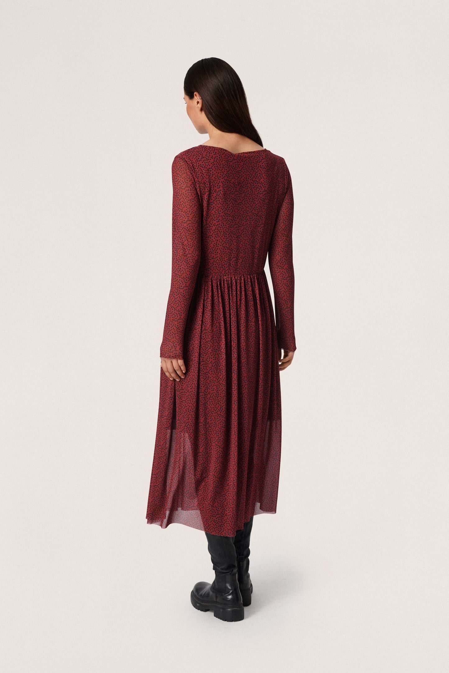Soaked in Luxury Almira Dress LS Dresses Rhubarb Leaf Print