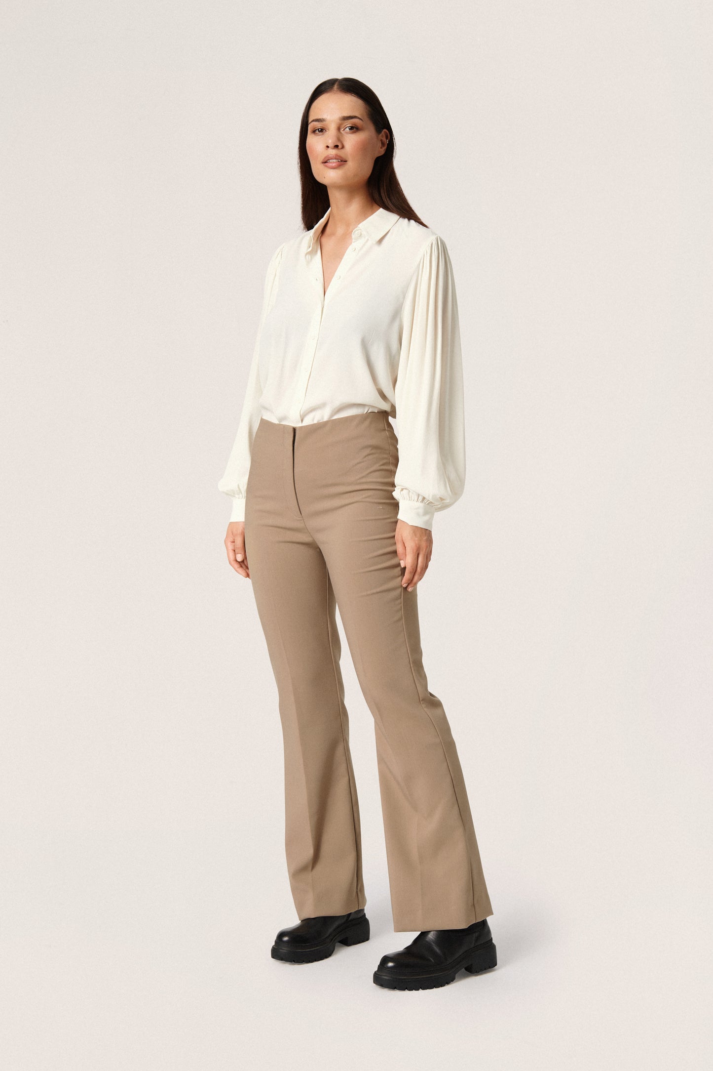 Soaked in Luxury Chrishell Solid Shirt LS Shirts/Blouses Whisper White