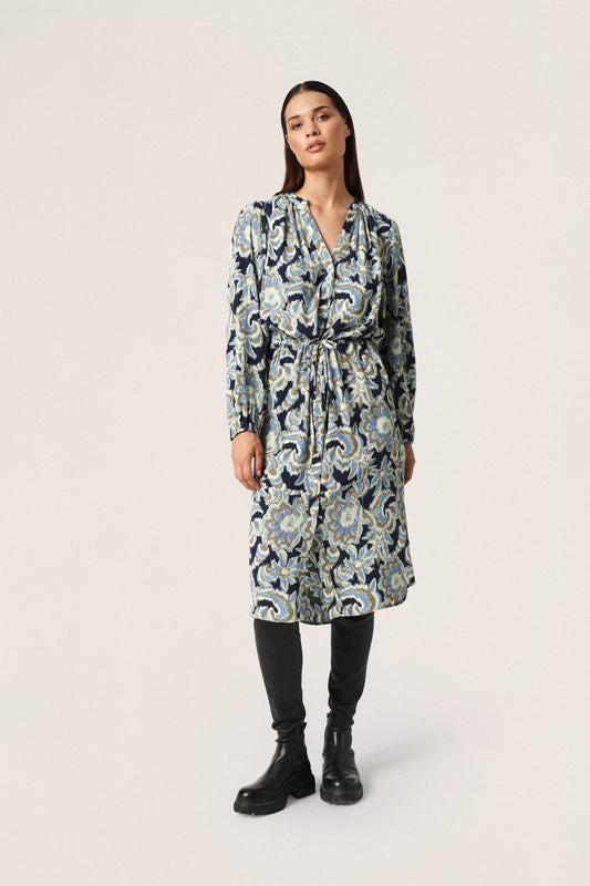Soaked in Luxury Ebba Helia Dress LS Dresses Night Sky Tapestry Print