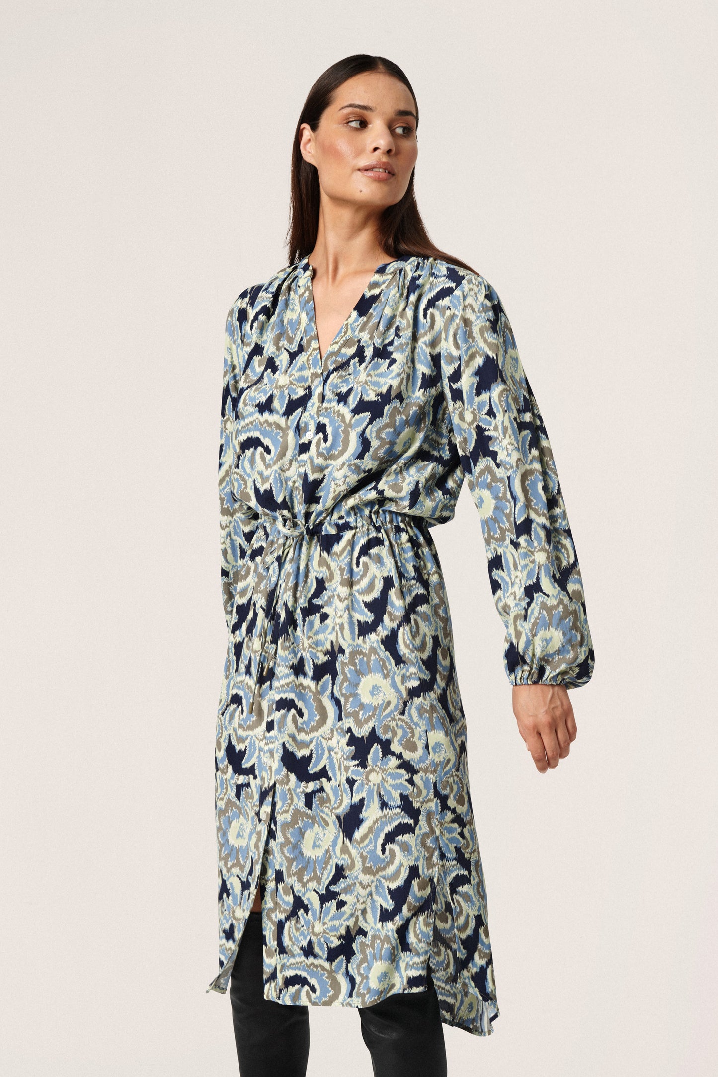 Soaked in Luxury Ebba Helia Dress LS Dresses Night Sky Tapestry Print