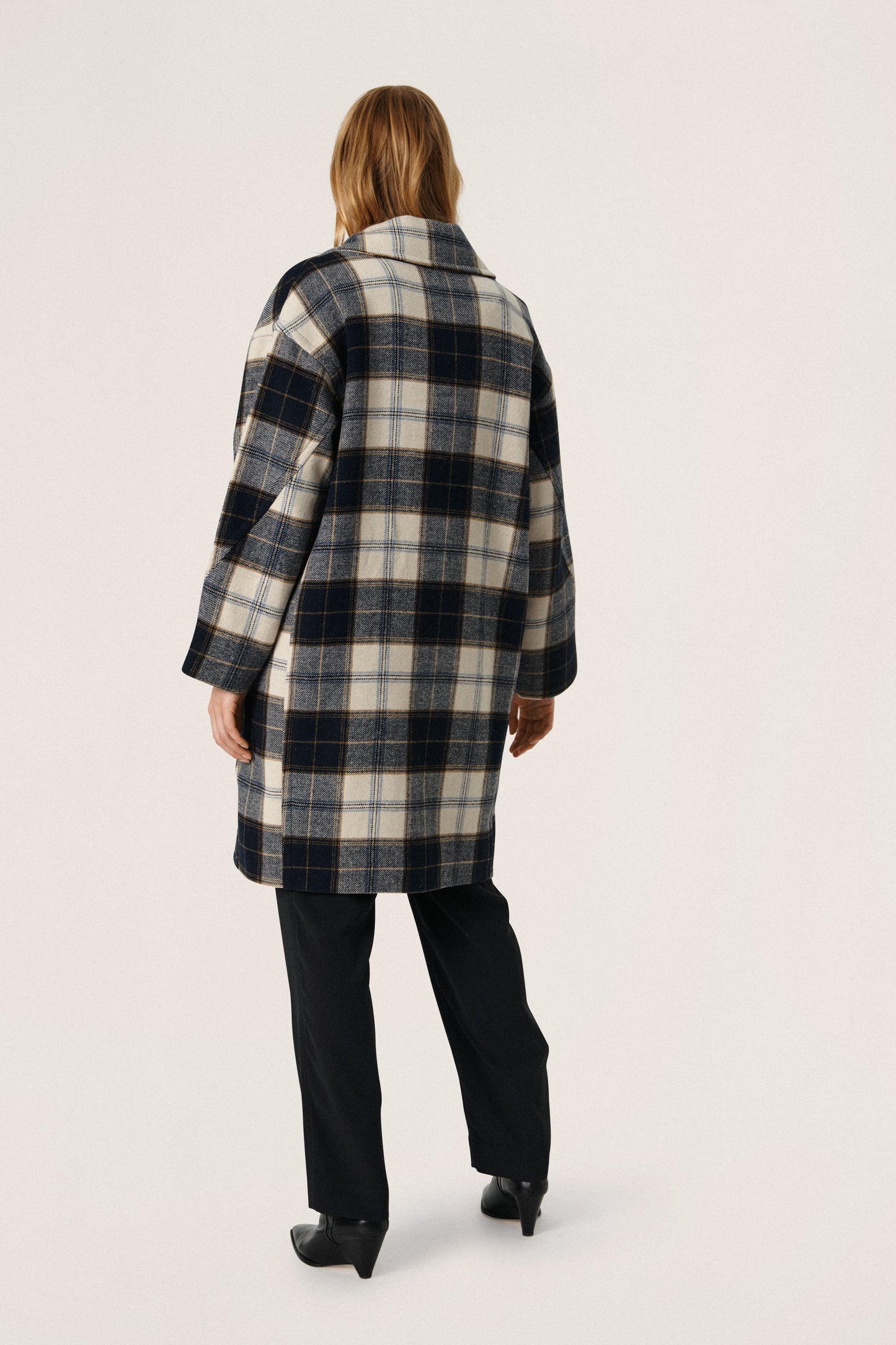 Soaked in Luxury Gael Coat Outerwear Night Sky and White Check
