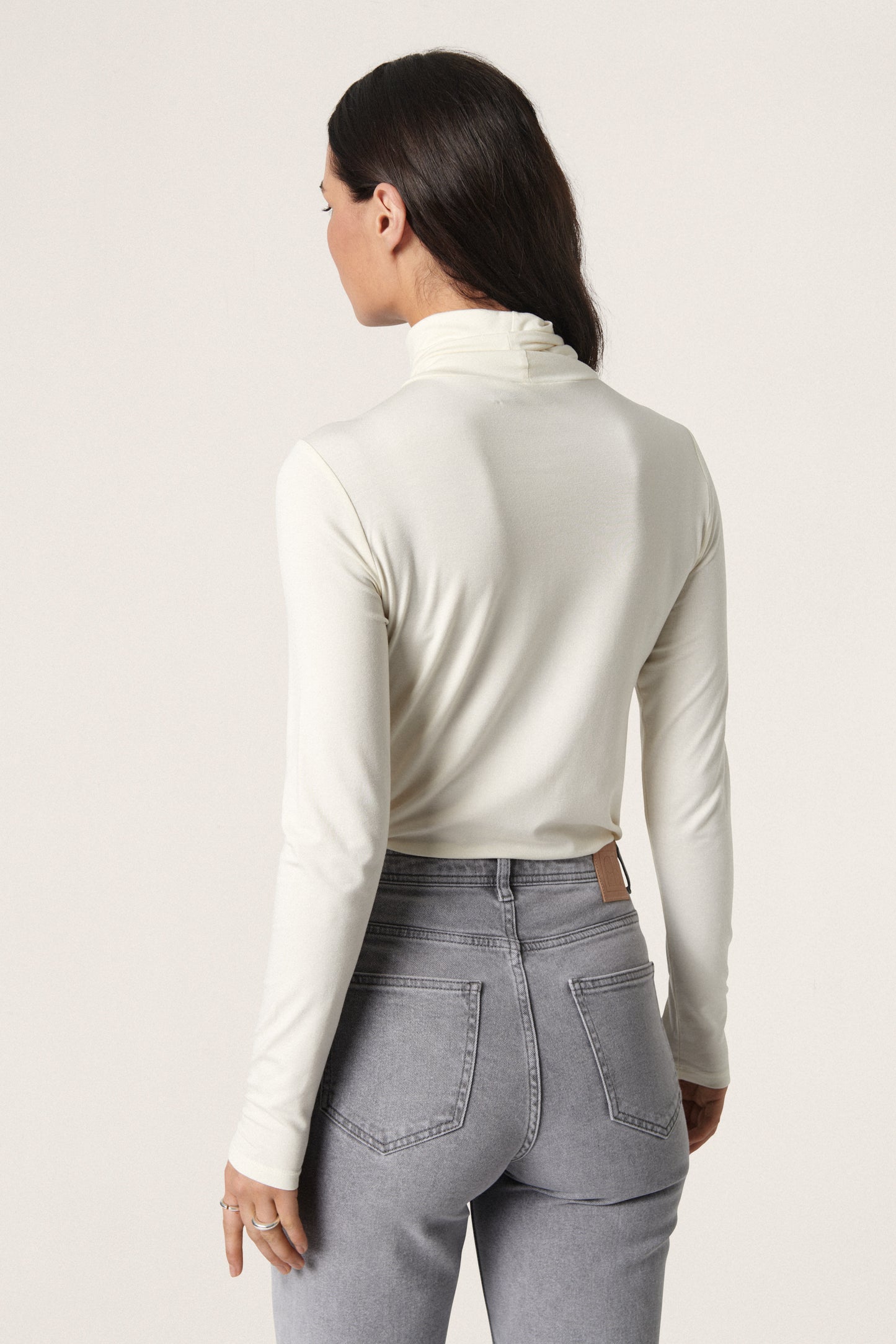 Soaked in Luxury Hanadi Rollneck LS T-shirts Whisper White
