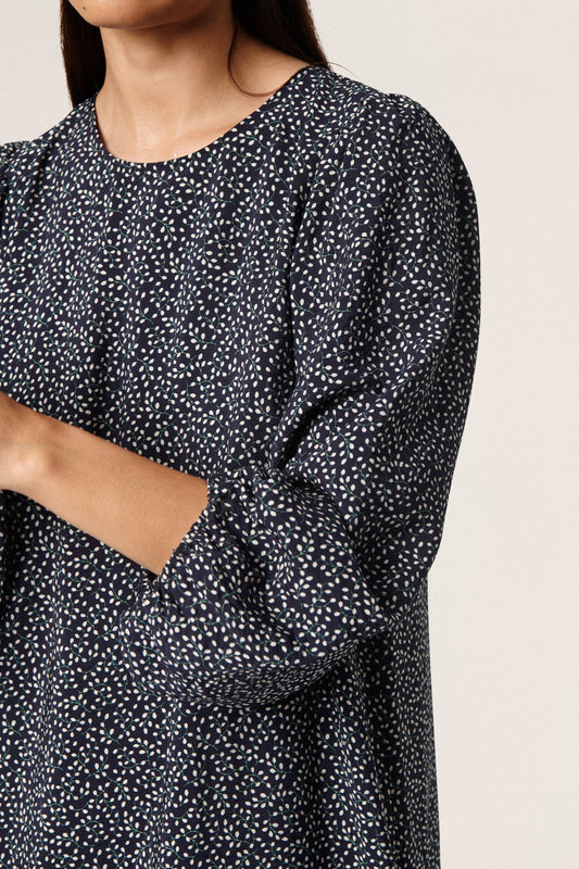 Soaked in Luxury Kamira Dress Dresses Night Sky Leaf Print