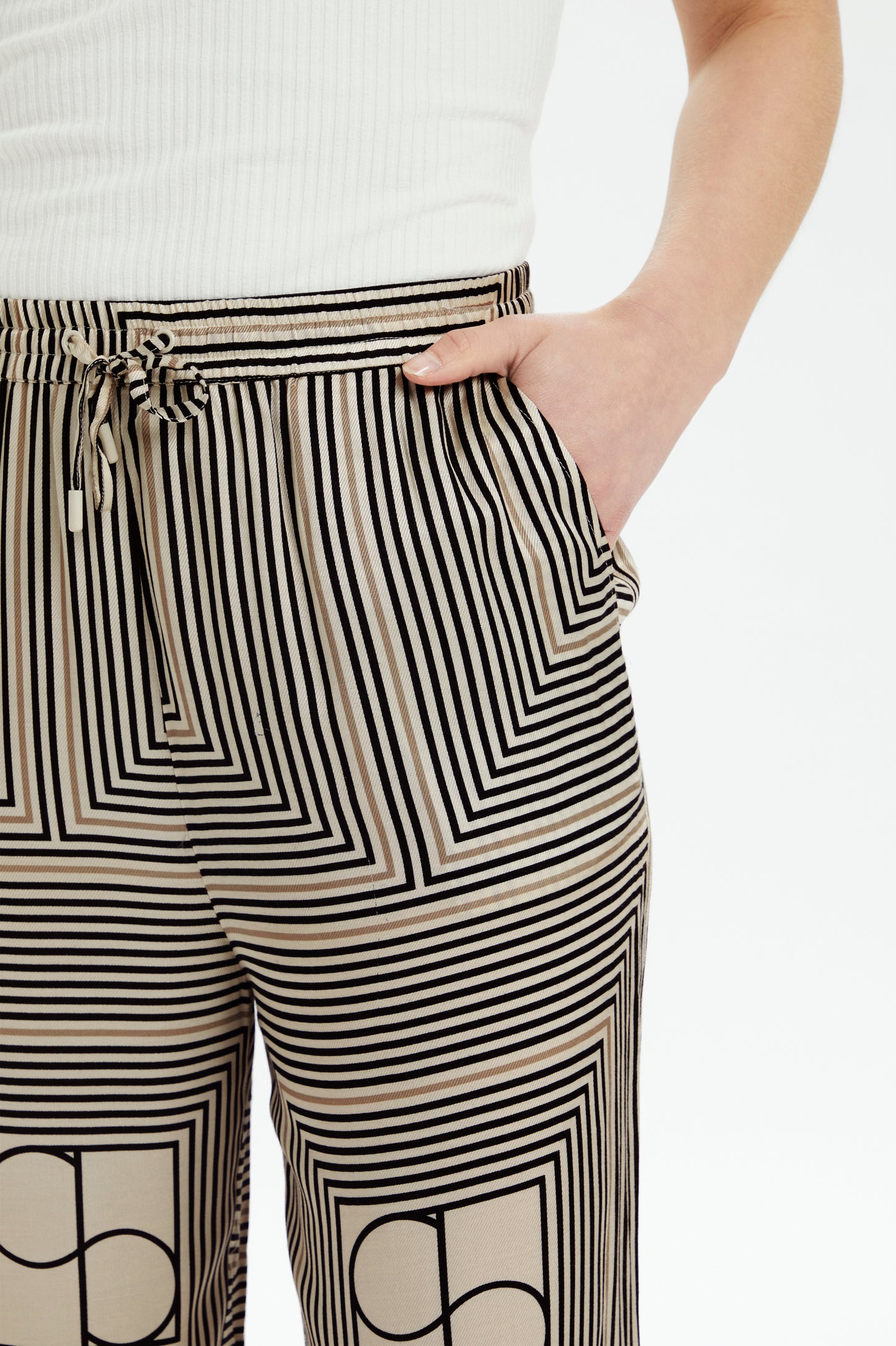 Soaked in Luxury Kimaya Pants Trousers Black Monogram Print