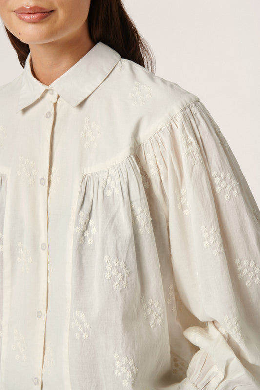 Soaked in Luxury Mynte Shirt LS Shirts/Blouses Whisper White