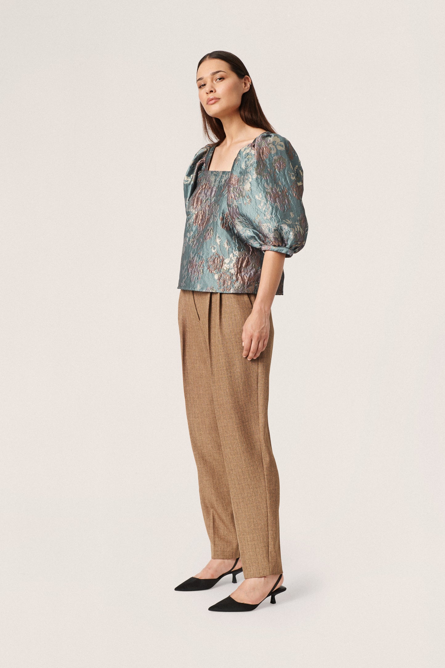 Soaked in Luxury Sonnia Blouse SS Shirts/Blouses Metallic Jacquard Fabric
