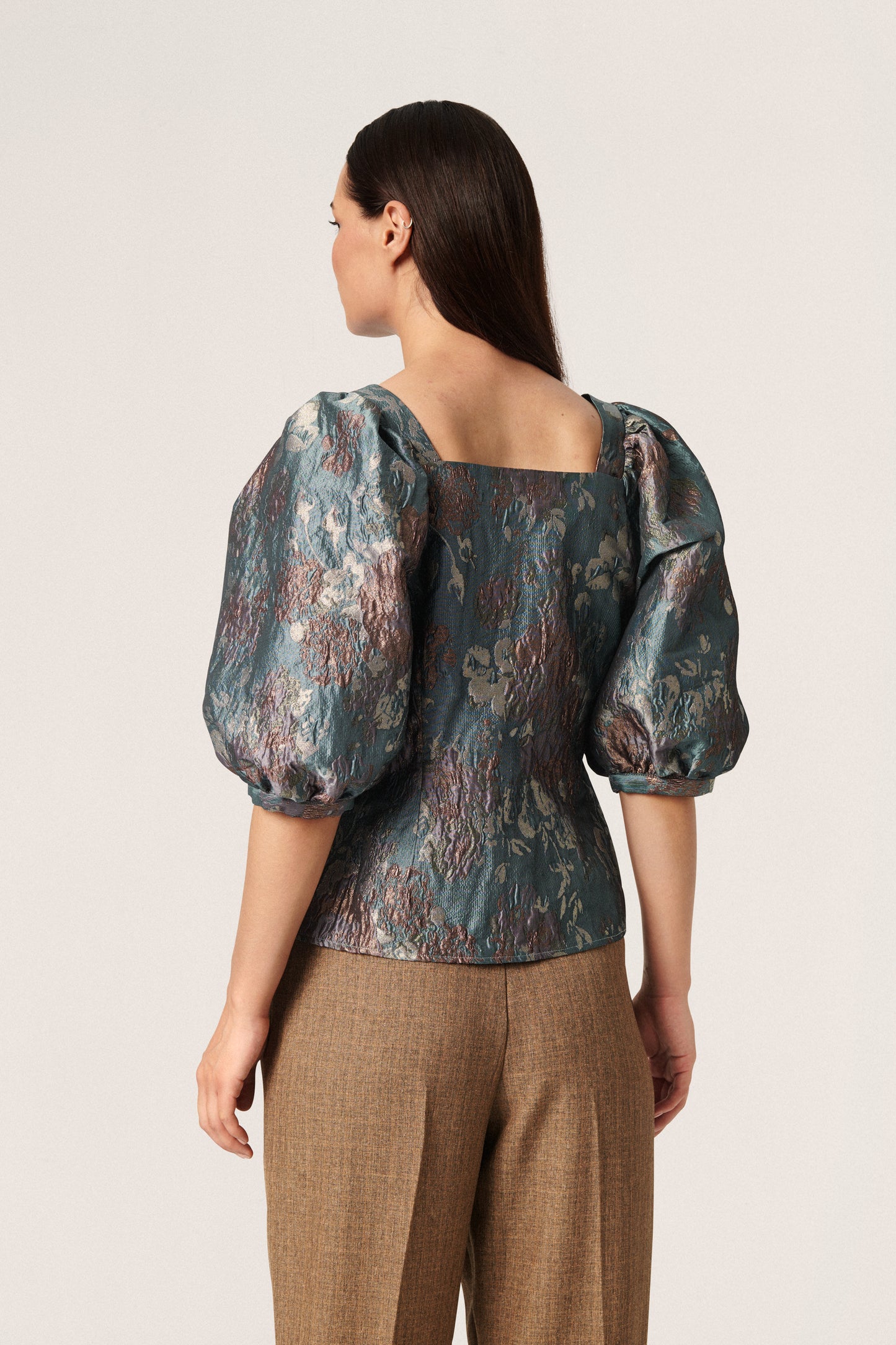 Soaked in Luxury Sonnia Blouse SS Shirts/Blouses Metallic Jacquard Fabric
