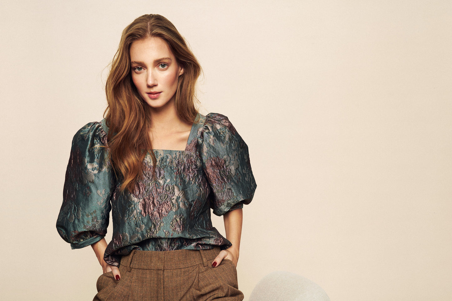 Soaked in Luxury Sonnia Blouse SS Shirts/Blouses Metallic Jacquard Fabric