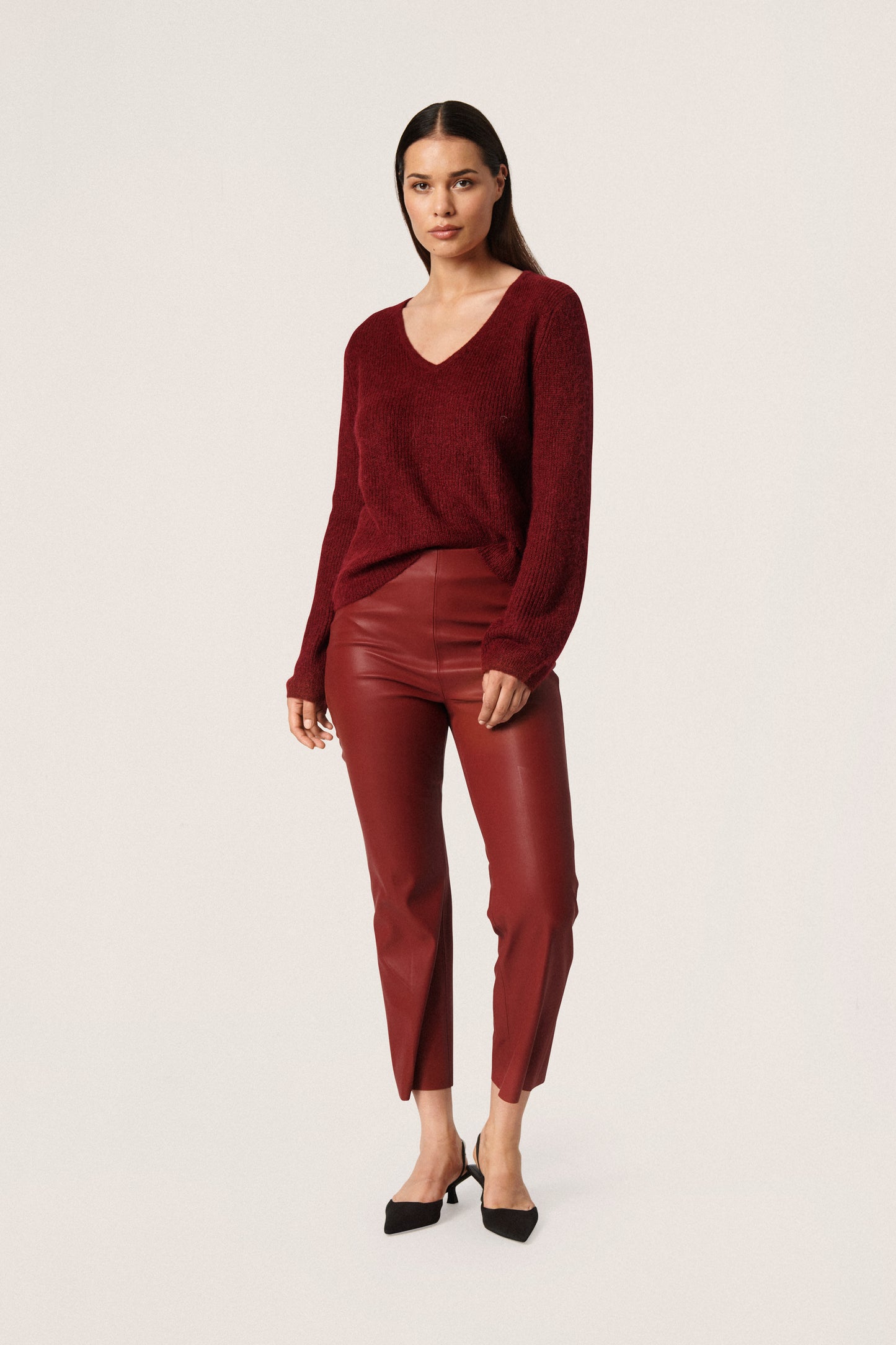 Soaked in Luxury Tuesday V-Neck Jumper LS Knit Rhubarb
