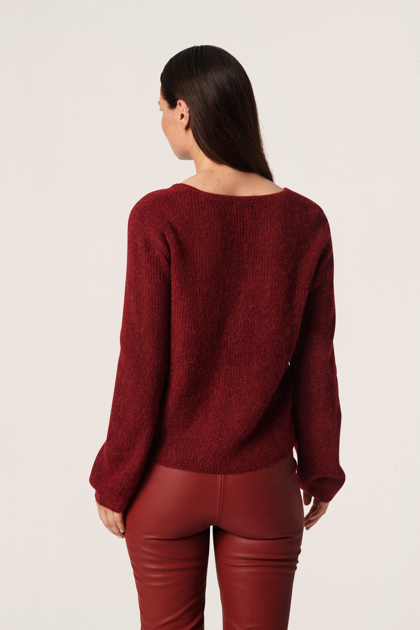 Soaked in Luxury Tuesday V-Neck Jumper LS Knit Rhubarb