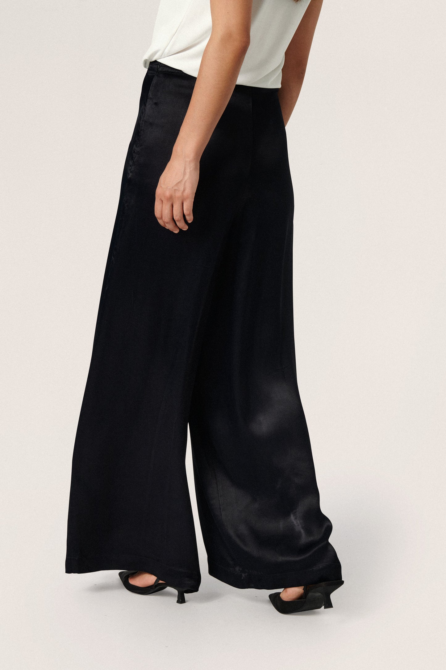 Soaked in Luxury Vilja Vivek Pants Trousers Black
