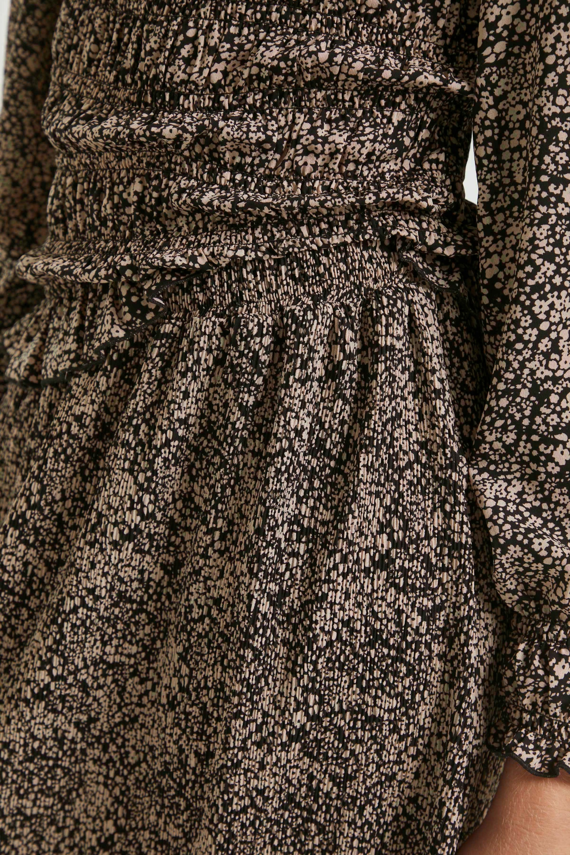 Soaked in Luxury Dorothy Skirt Skirts Mini Mono Flowers