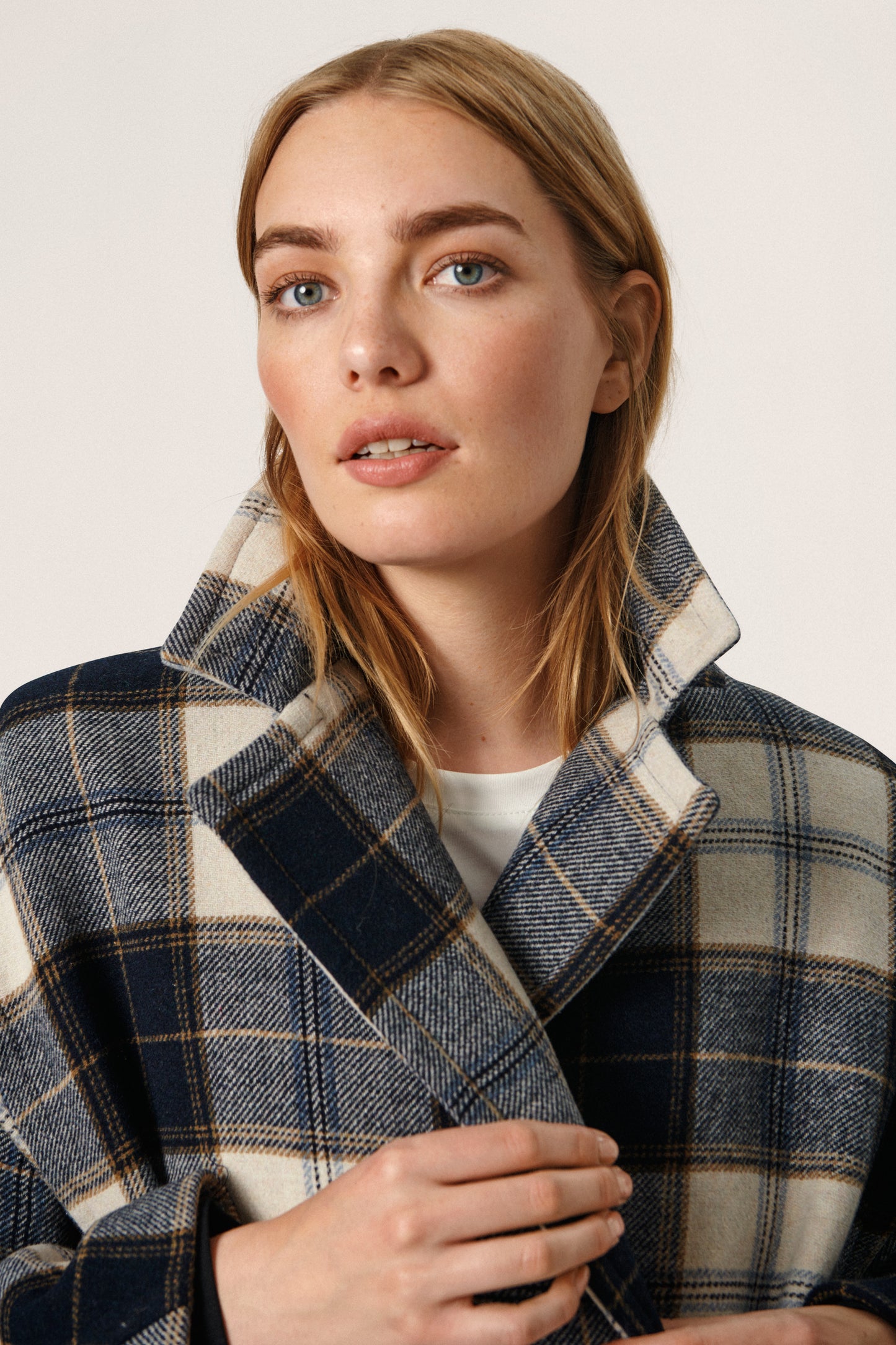 Soaked in Luxury Gael Coat Outerwear Night Sky and White Check